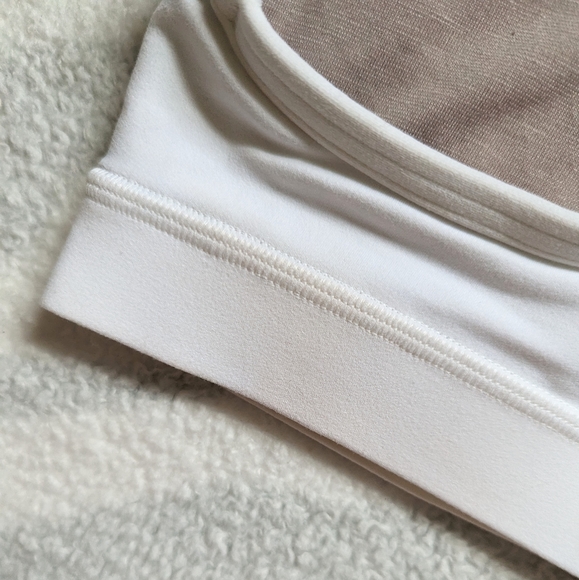 Lululemon Flow Y Bra - Picture 3 of 3